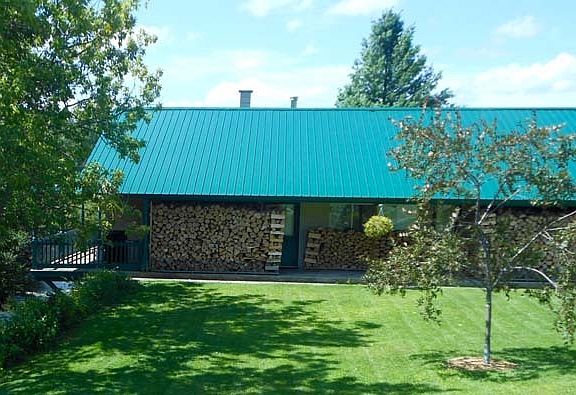 East side : http://www.vermont-trout-river-home.com for more info.