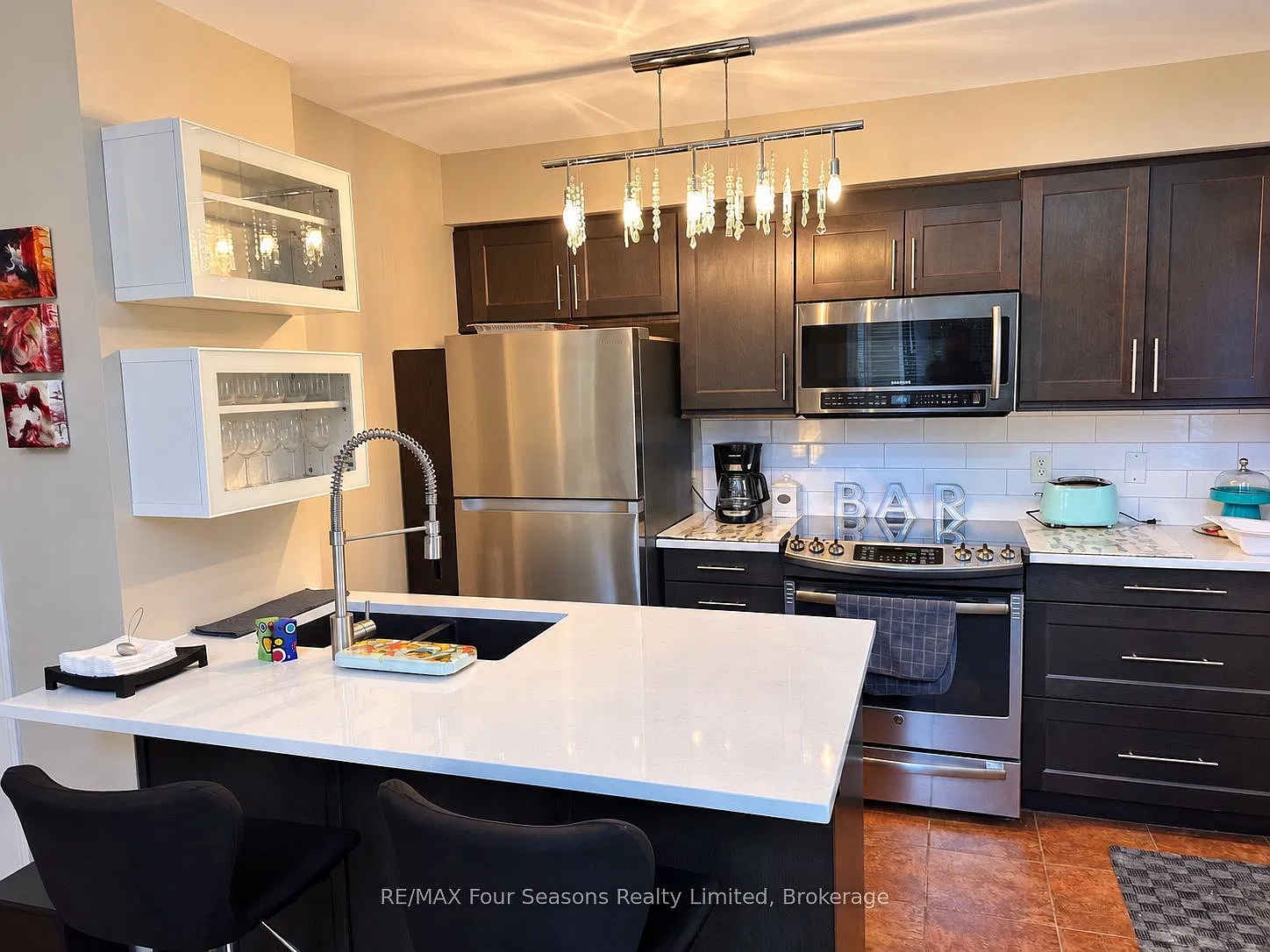 2 bed, $2,400 — Photo 3