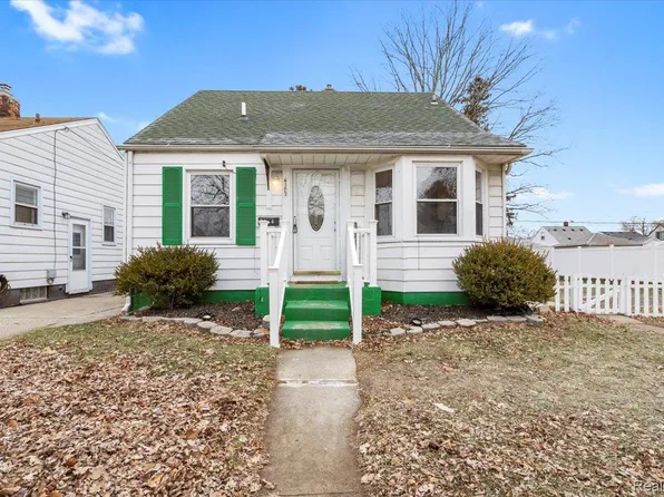 2146 University Ave, Lincoln Park, MI 48146