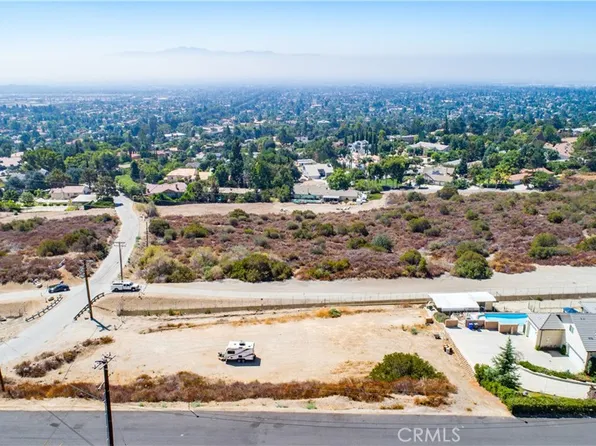 2585 W Arctic Dr, Upland, CA 91784