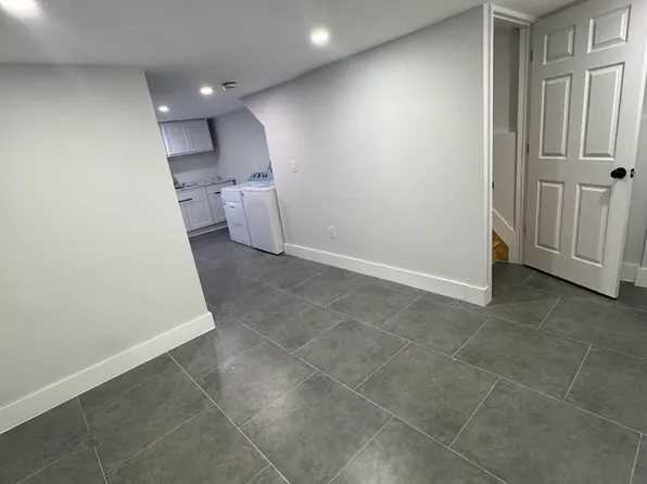 11916 201st St #Basement, Saint Albans, NY 11412