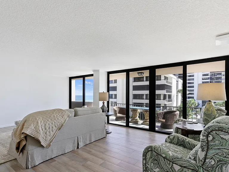 4200 N Ocean Dr #1 — Photo 12