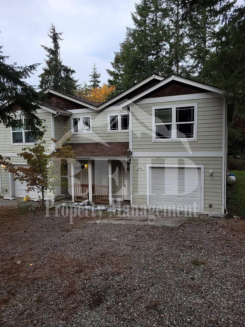 10309 Frontier Pl NW — Photo 2