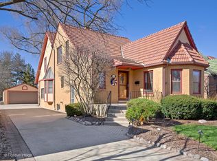 460 S Poplar Ave, Elmhurst, IL