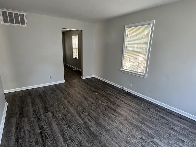 2639 Dixdale Ave — Photo 3