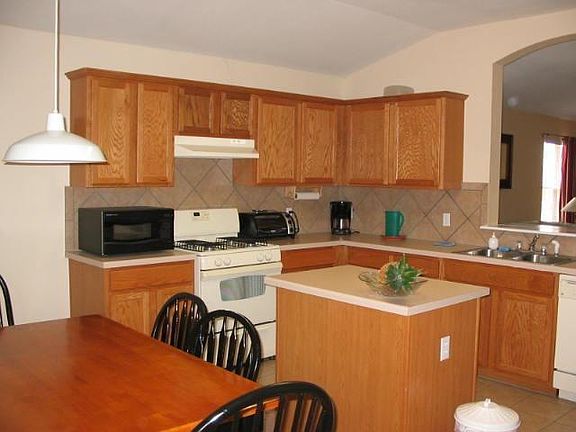 4th image of 120 Salado Dr
