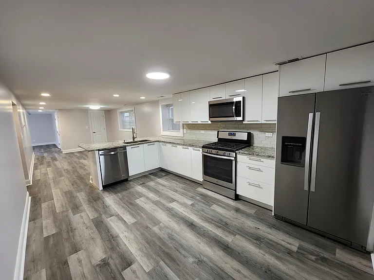 6141 N Richmond St #G — Photo 14
