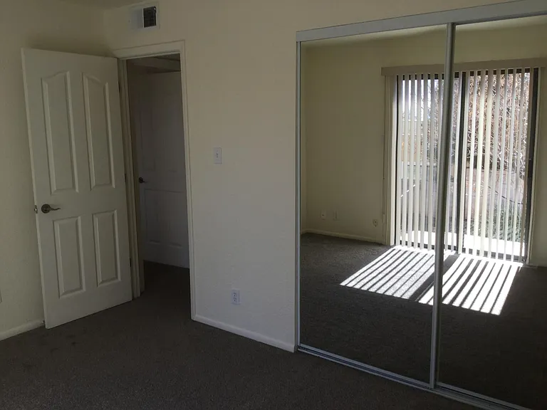 13216 Mountain Pl NE #B — Photo 8
