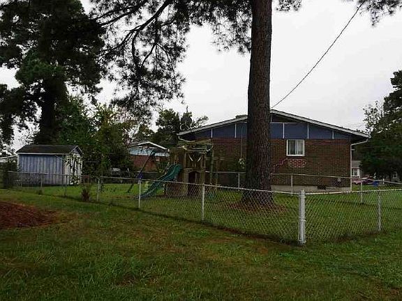 4th image of 1501 Cavalier Blvd