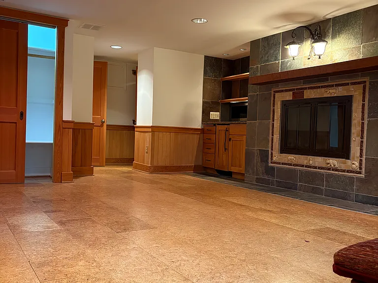 6662 Van Winkle Dr — Photo 6