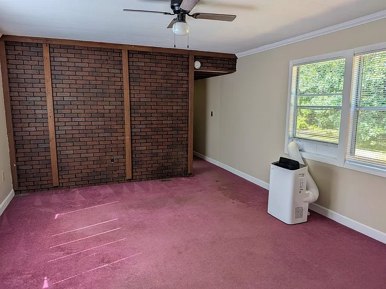 14 Seagroves St — Photo 13