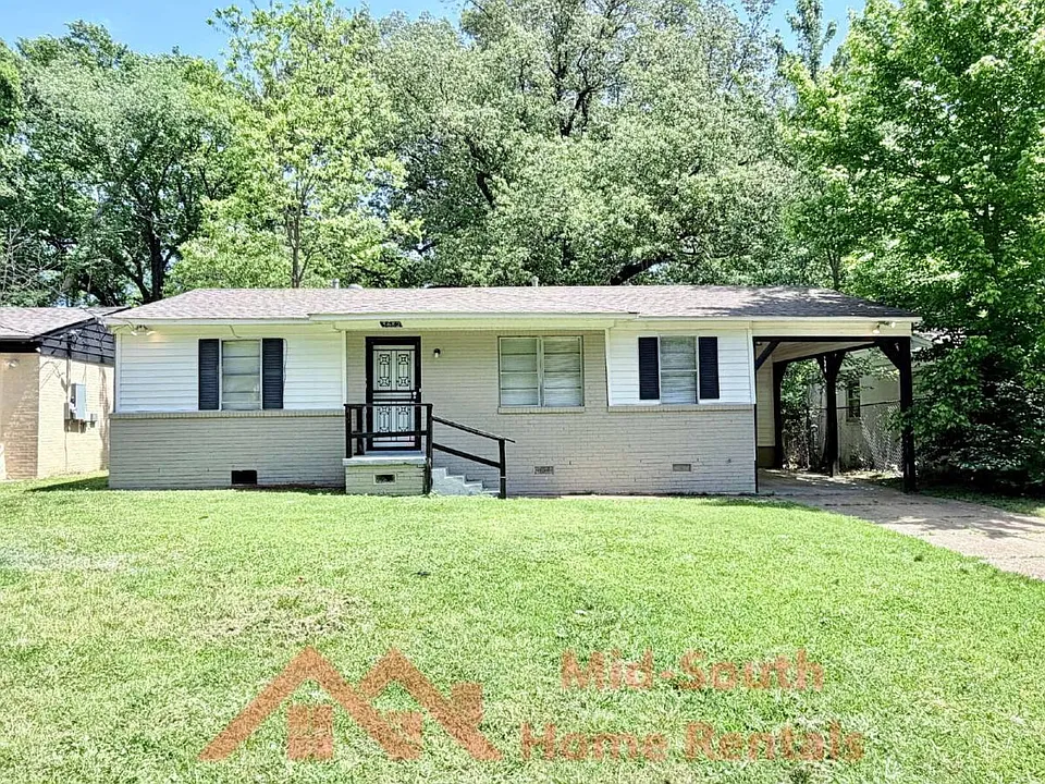 3682 Suzanne Dr