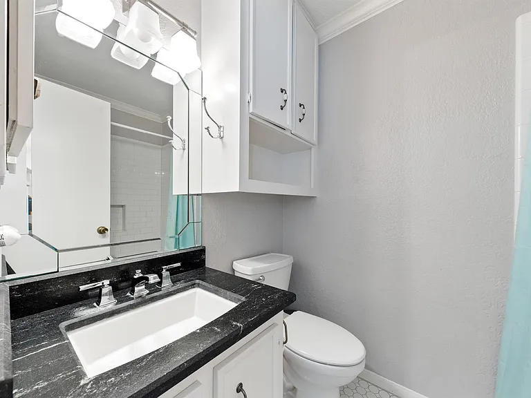 12210 Ravenmoor Dr — Photo 25