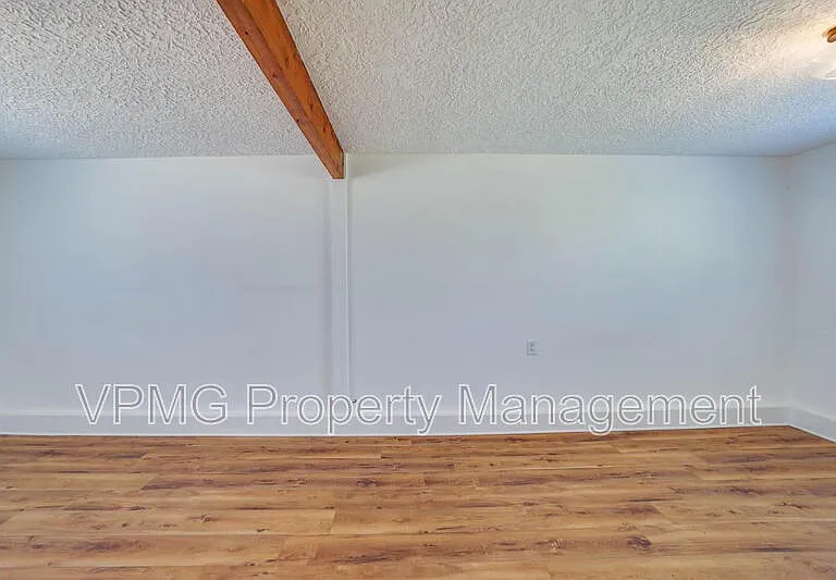 1708 NW 104th St — Photo 27