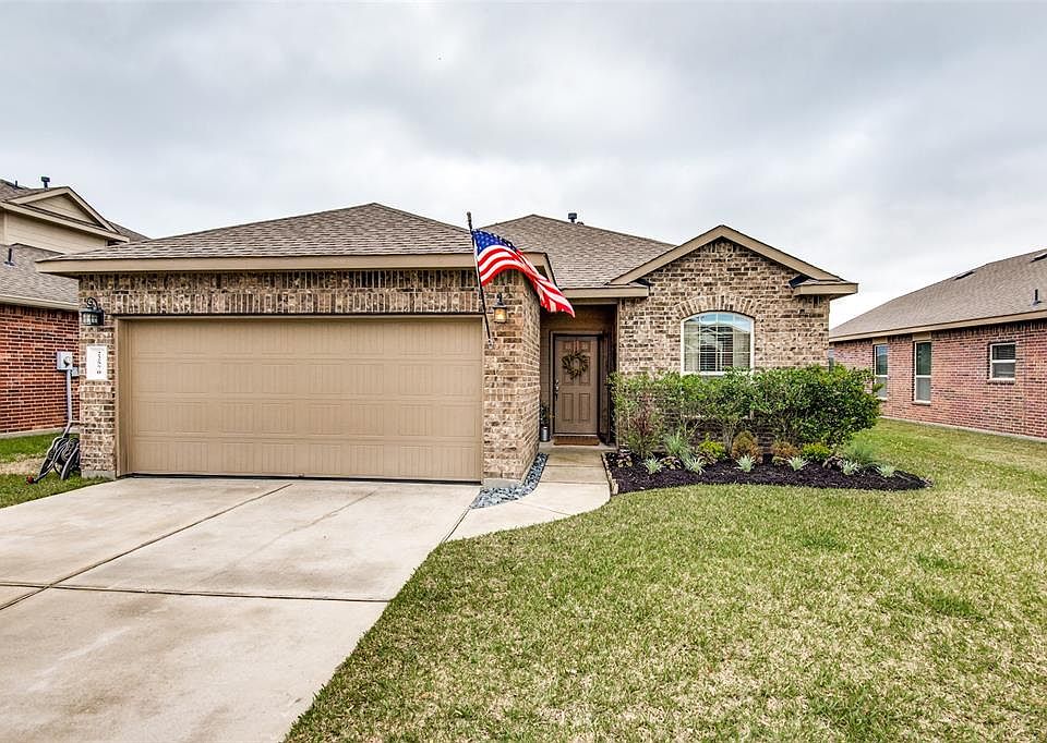 1st image of 22570 Valley Canyon Ln