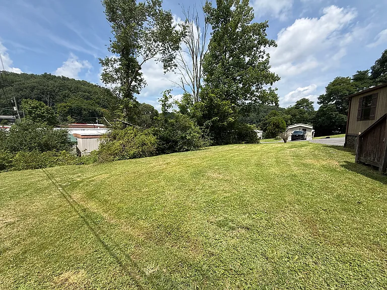 212 Thor Ln — Photo 18