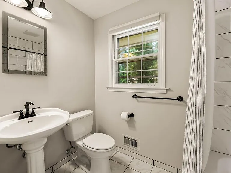 2646 Caladium Dr NE — Photo 22