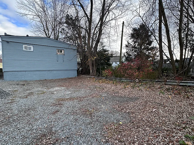 153 Vine St #A — Photo 11
