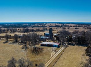 123 NE 82nd St, Topeka, KS 66617