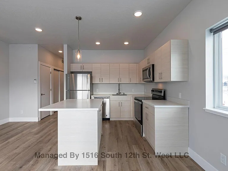1301 Ronan St #101 — Photo 3
