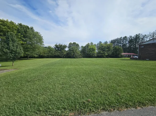 999 Dantley Dr, Corbin, KY 40701