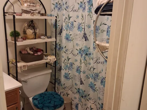 650 Williams Avenue image 13 of 41