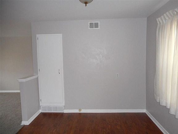 3rd image of 2701 Knox Dr