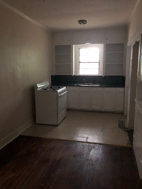 2nd image of 821 S Chilton Ave