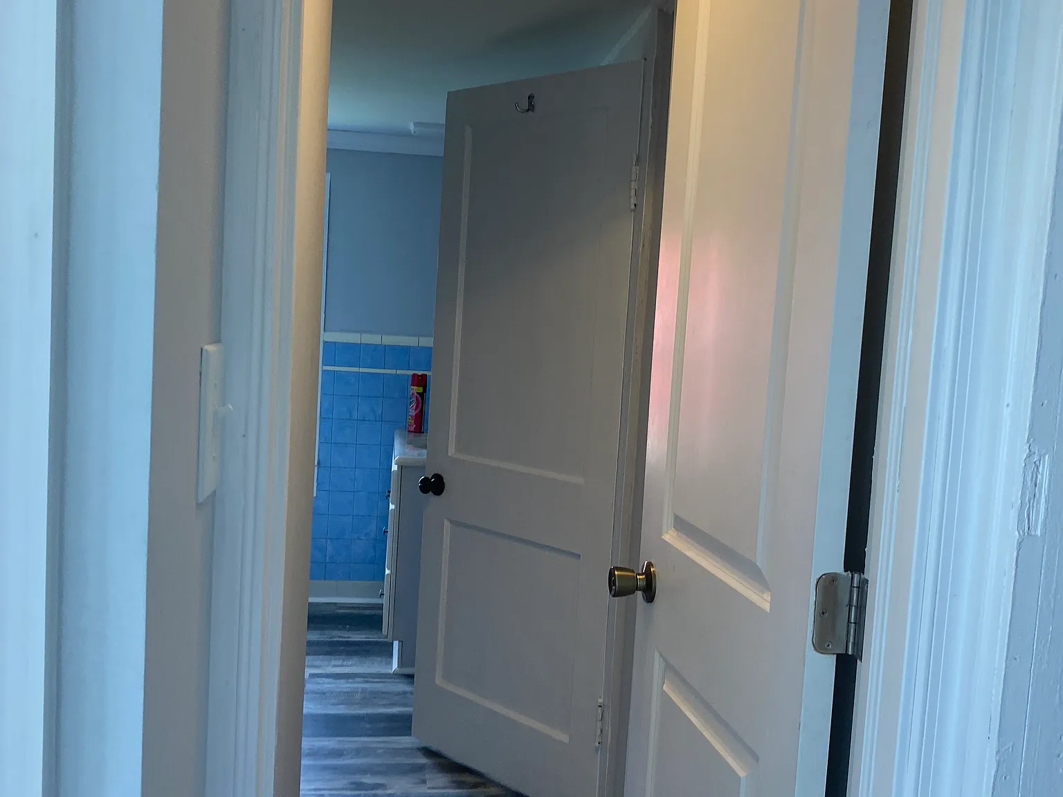 3 bed, 1.5 bath, 1452 sqft, $2,200 — Photo 2
