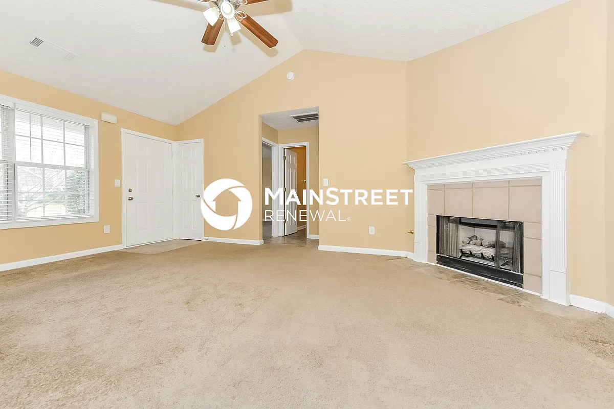 Living Room - 2257 Sugarleaf Trl