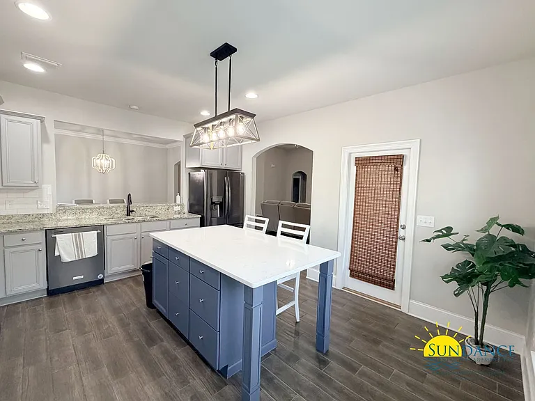 210 Tropical Breeze Dr — Photo 8