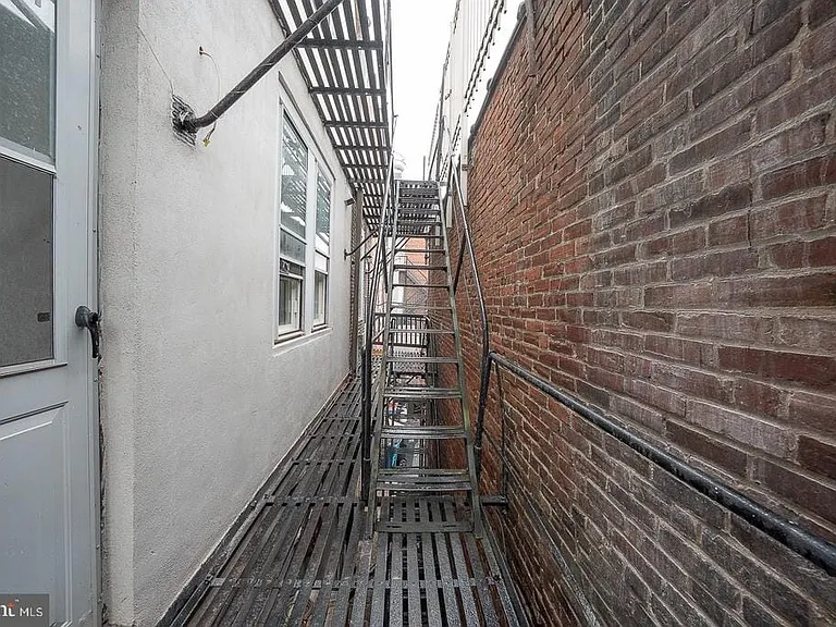 22 Ardmore Ave #2 — Photo 23
