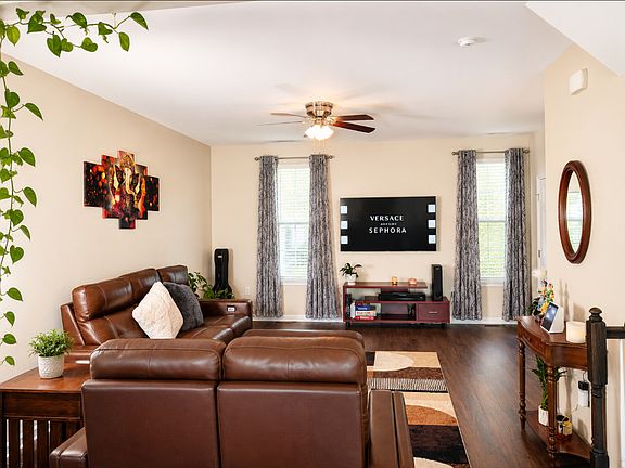 3rd image of 2046 Elm Tree Ct