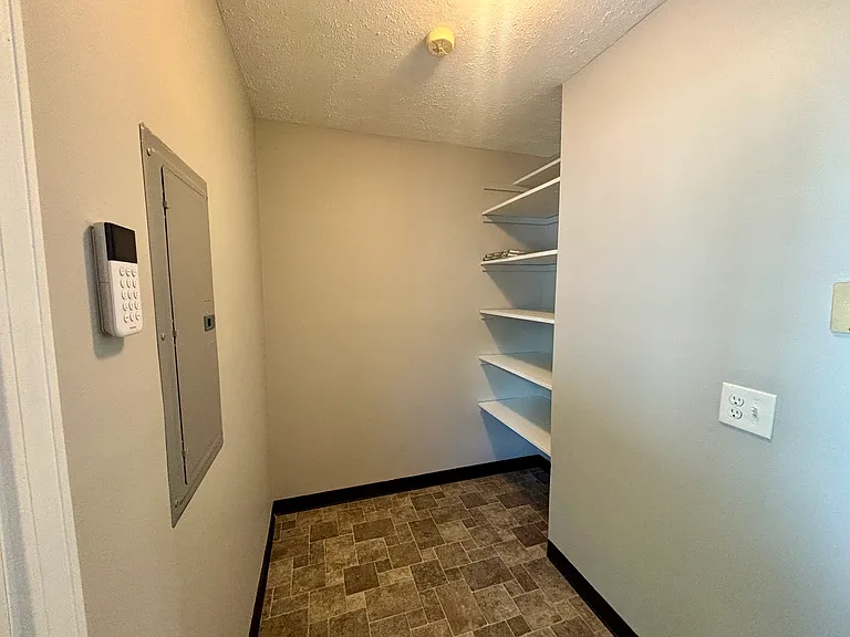 1677 Falke Dr — Photo 6