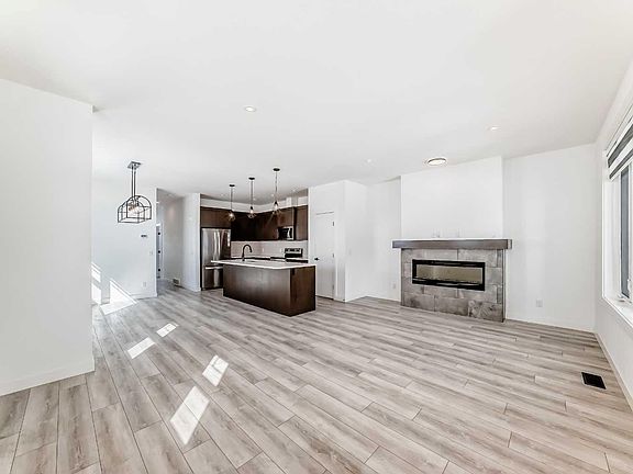 3rd image of 357 Calhoun Cmn NE