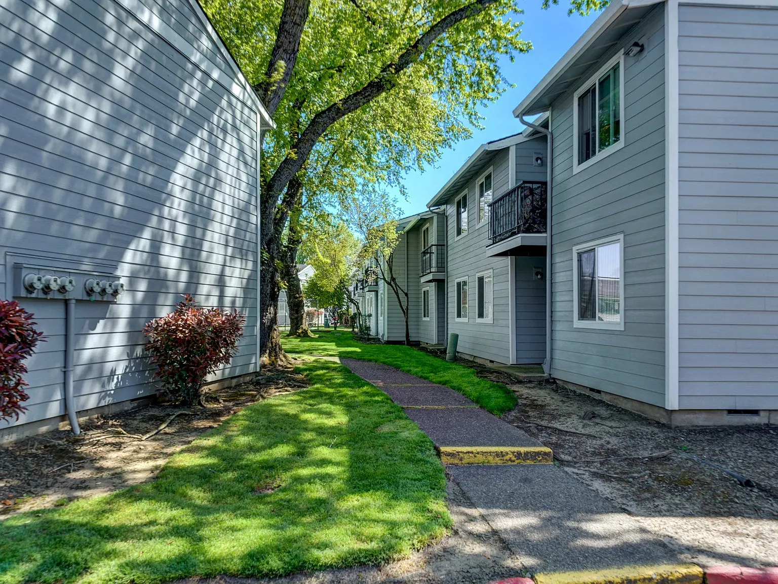 Karens Korner Apartments — Photo 2