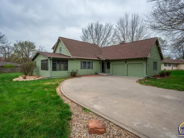 3831 SE Howard Dr, Topeka, KS 66605