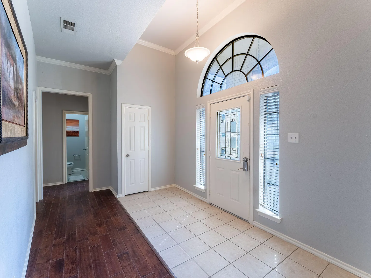 4 bed, 2.5 bath, 2540 sqft, $317 — Photo 3