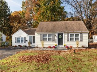 109 Chestnut Rd, North Syracuse, NY 13212