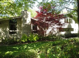 4 Elmhurst Rd, Pittsburgh, PA 15220