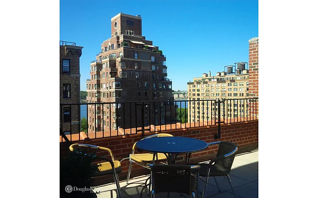 Rented by Douglas Elliman | media 35