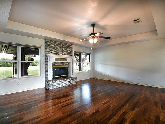 5th image of 3840 Blackchamp Rd