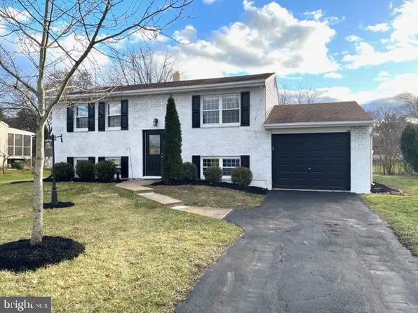 4301 Beaumont Rd, Dover, PA 17315