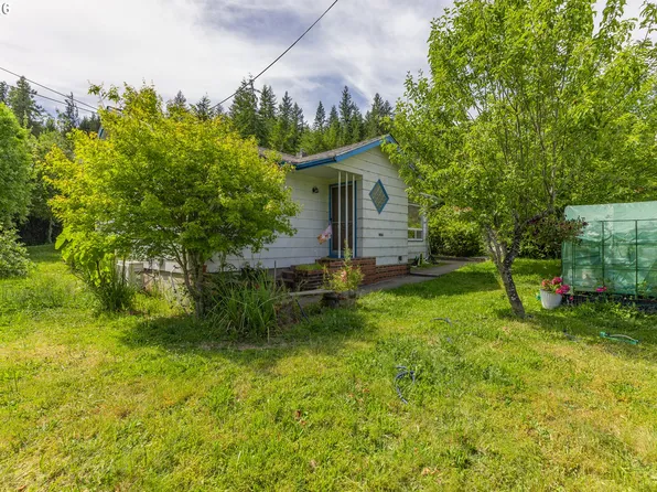 1775 N Fir St, Coquille, OR 97423