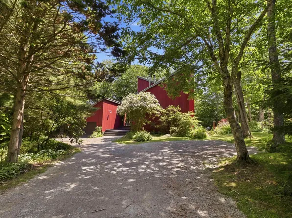 43 Stayner Dr, Waverley, NS B2R 1C3