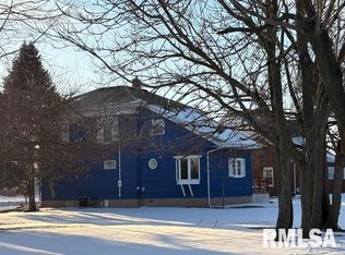 543 N Webster St, Taylorville, IL 62568