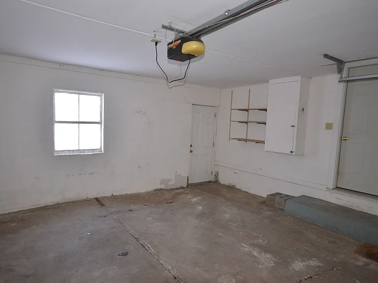 121 Hickory Rd — Photo 22