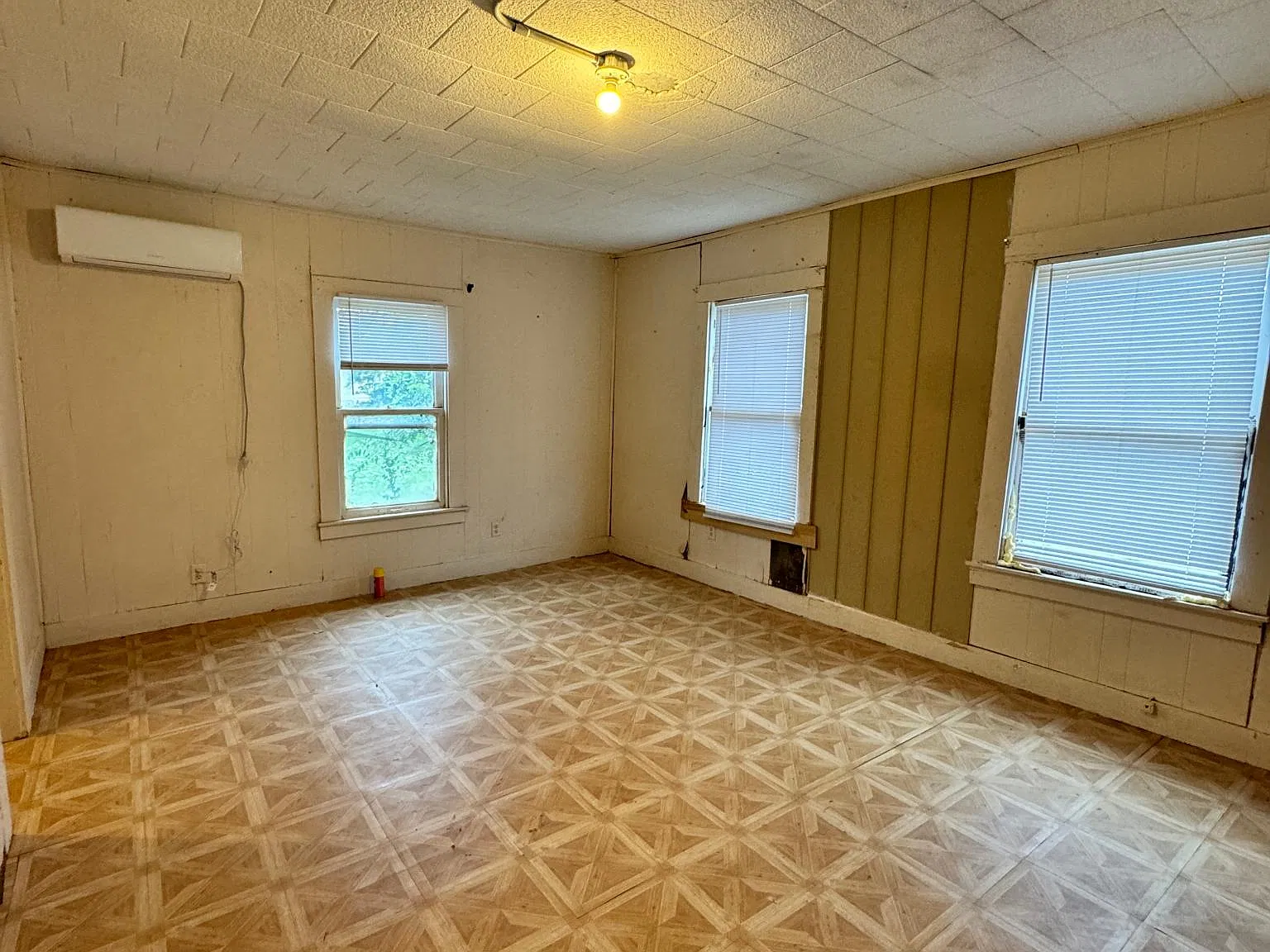Studio, 650 sqft, $595 — Photo 4