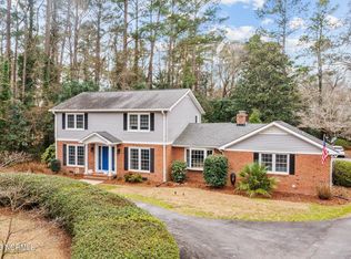 407 Chelsea Rd, Trent Woods, NC 28562