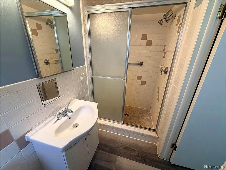 1080 W Highland Rd — Photo 18
